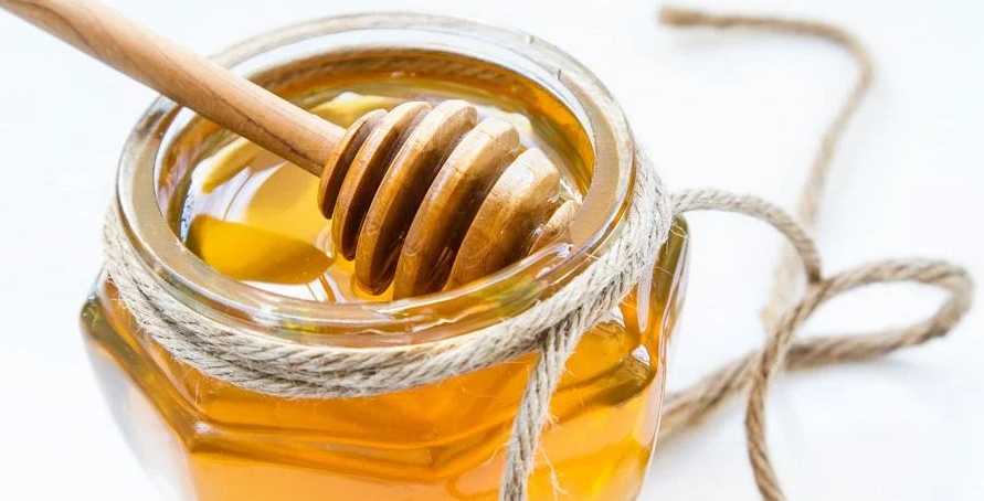 فوائد العسل على الريق لصحة أفضل... حقائق مدهشة
