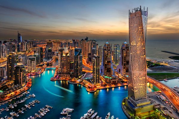 دبي تحتل المرتبة الأولى بمنطقة الشرق الأوسط في عدد البنايات ذات الارتفاع الشاهق لعام 2022