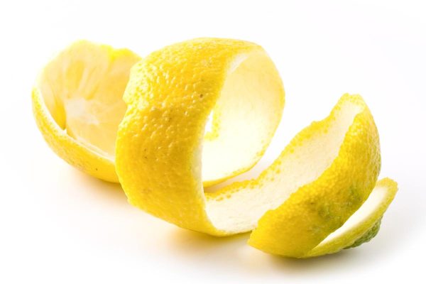 ما هي استخدامات قشر الليمون؟ تعرف عليها