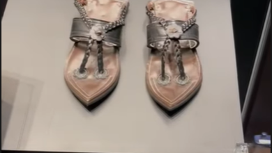 السعودية تعرض نسخة طبق الأصل من حذاء النبي محمد في معرض الهجرة