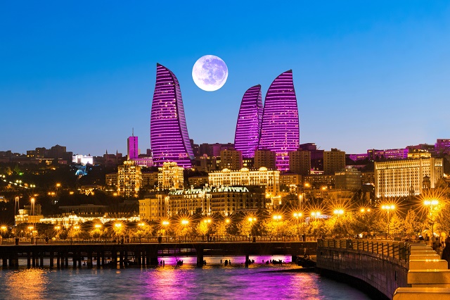 استكشف جمال مدن أذربيجان السياحية: تاريخ وثقافة وطبيعة خلابة