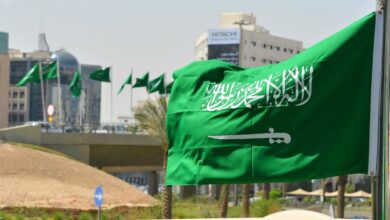 السعودية تلغي لاصق التأشيرة على جواز سفر المستفيد وتتحول إلى التأشيرة الإلكترونية لمواطني عدد من الدول