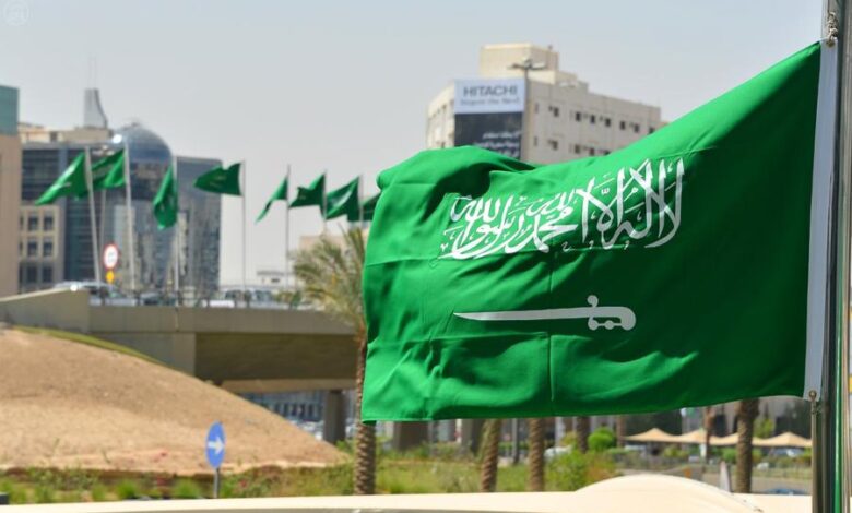 السعودية تلغي لاصق التأشيرة على جواز سفر المستفيد وتتحول إلى التأشيرة الإلكترونية لمواطني عدد من الدول