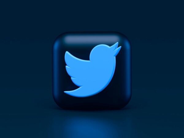 تويتر تحصر استخدام TweetDeck للحسابات الموثقة فقط