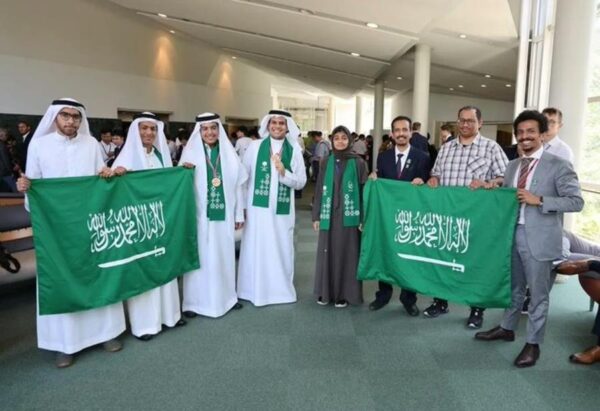 المنتخب السعودي للفيزياء يحقق 3 جوائز عالمية في أولمبياد الفيزياء الدولي