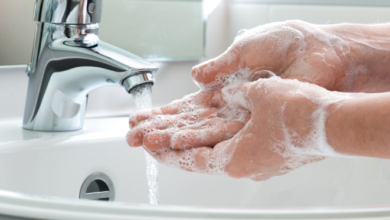 7 أشياء يجب غسل اليدين فور ملامستها