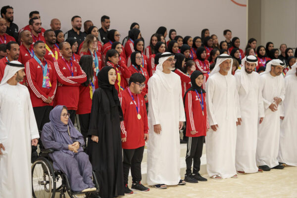 خالد بن محمد بن زايد يستقبل أعضاء بعثة الإمارات للأولمبياد الخاص برلين 2030