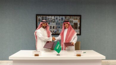 وزير الثقافة السعودي ورئيس مجلس إدارة "إم بي سي" يوقعان اتفاقية تشغيل وإدارة القناة الثقافية